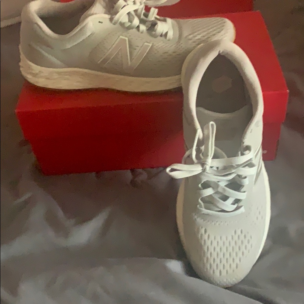 Sz 7 1/2 new balance fresh foam Arishi running